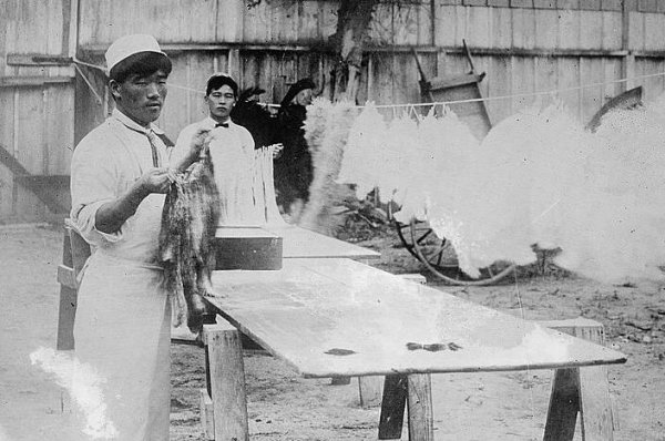 Image: Photo of Japanese men in California published by Bain News Service in 1913. From the Library of Congress.