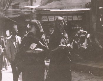 Image: Photograph of Turkish women in Istanbul taken by Frank G. Carpenter in 1923. From the Library of Congress.