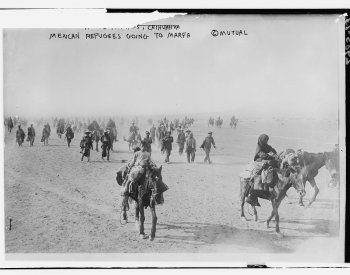 Photograph of Mexican refugees going to Texas, 1914